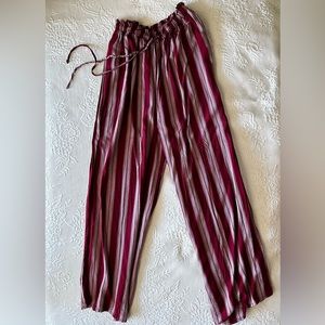 American Eagle Palazzo pants, 100% viscose, lightweight, women’s M size,